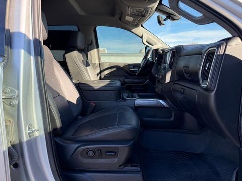 Used 2021 Chevrolet Silverado 3500 LTZ w/ LTZ Premium Package image 31