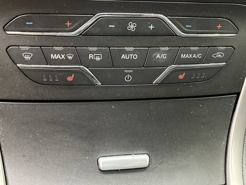 Used 2018 Ford Edge SEL w/ Equipment Group 201A image 22