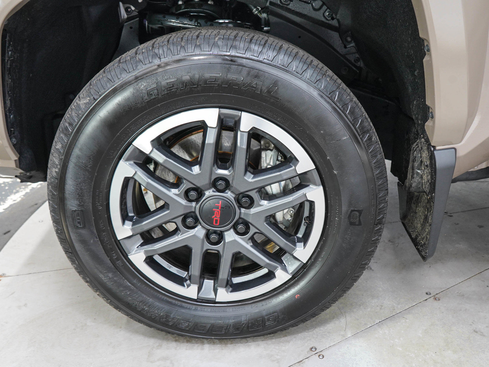 Used 2026 Toyota Tacoma TRD Sport w/ TRD Sport Upgrade Package AWD/4WD image 30