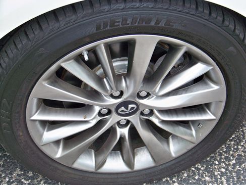 Used 2018 INFINITI Q50 Luxe w/ Sensory Package (Luxe) image 38