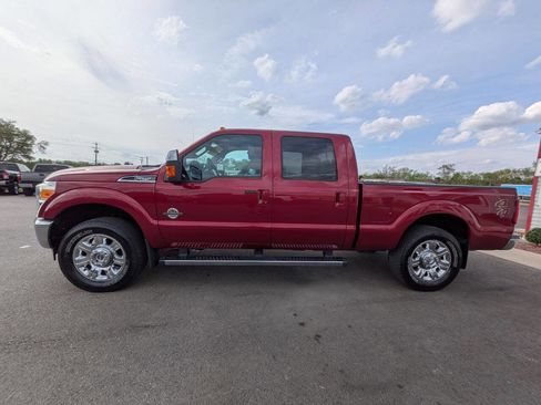 Used 2013 Ford F250 Lariat w/ Lariat Chrome Pkg image 2