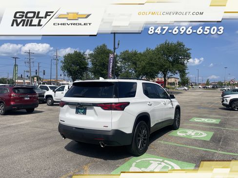 Certified 2023 Chevrolet Traverse RS FWD image 5