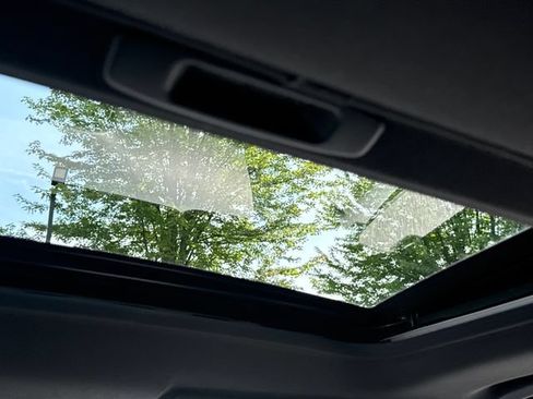 Used 2019 Mitsubishi Outlander 4WD Plug-In Hybrid image 22