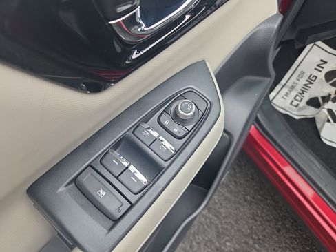 Used 2025 Subaru Forester Limited image 16