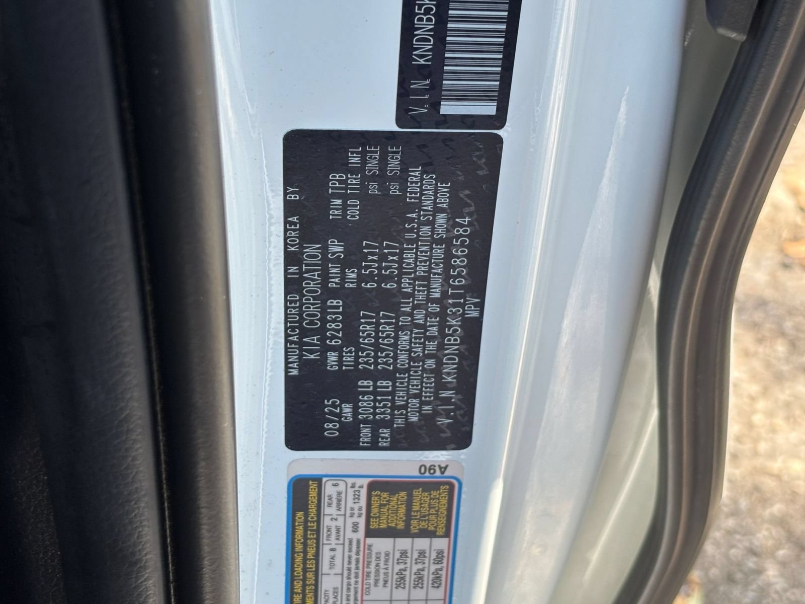 Used 2026 Kia Carnival FWD image 12