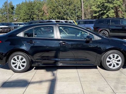 Used 2023 Toyota Corolla LE image 14
