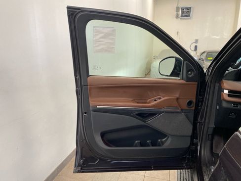 New 2026 Lincoln Navigator L Reserve AWD/4WD image 19