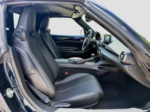 Used 2022 MAZDA MX-5 Miata RF Grand Touring RWD image 14