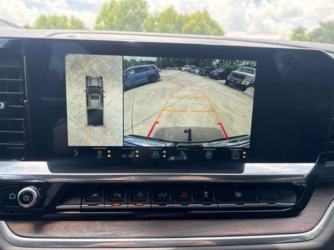Used 2022 GMC Sierra 1500 SLT w/ SLT Premium Plus Package AWD/4WD image 24