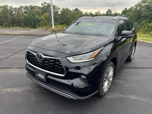 Used 2023 Toyota Highlander Platinum AWD/4WD image 7