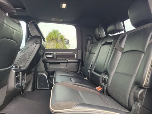 Used 2023 RAM 2500 Laramie AWD/4WD image 11