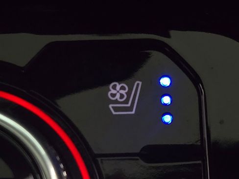 Used 2024 GMC Sierra 2500 Denali w/ Denali Reserve Package image 9