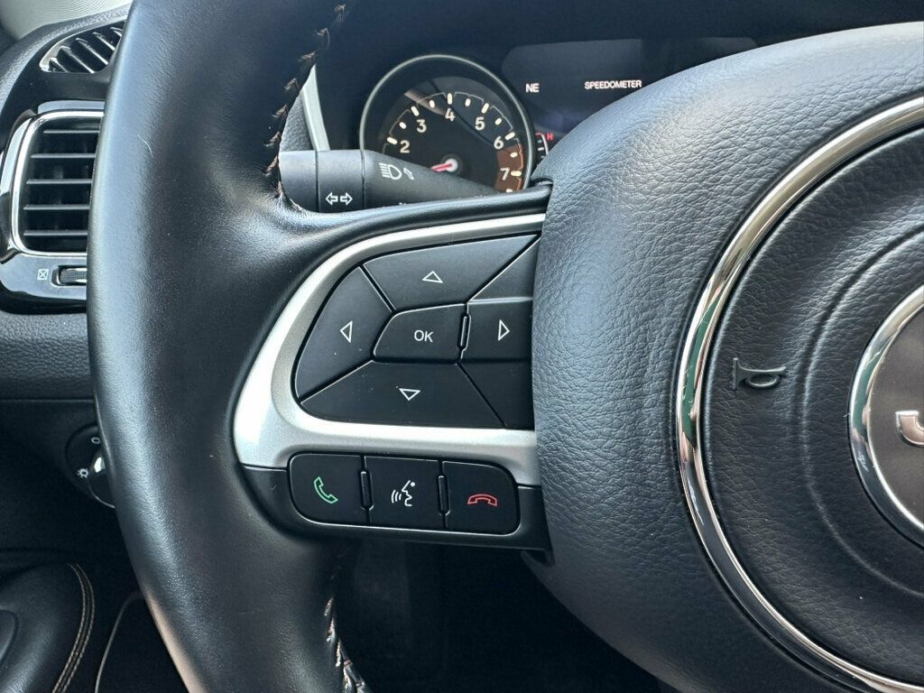 Used 2021 Jeep Compass Limited AWD/4WD image 16