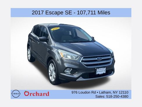 Used 2017 Ford Escape SE AWD/4WD image 1