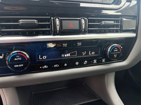 New 2025 Nissan Pathfinder SV image 29