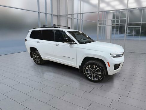 Used 2021 Jeep Grand Cherokee L Overland AWD/4WD image 2