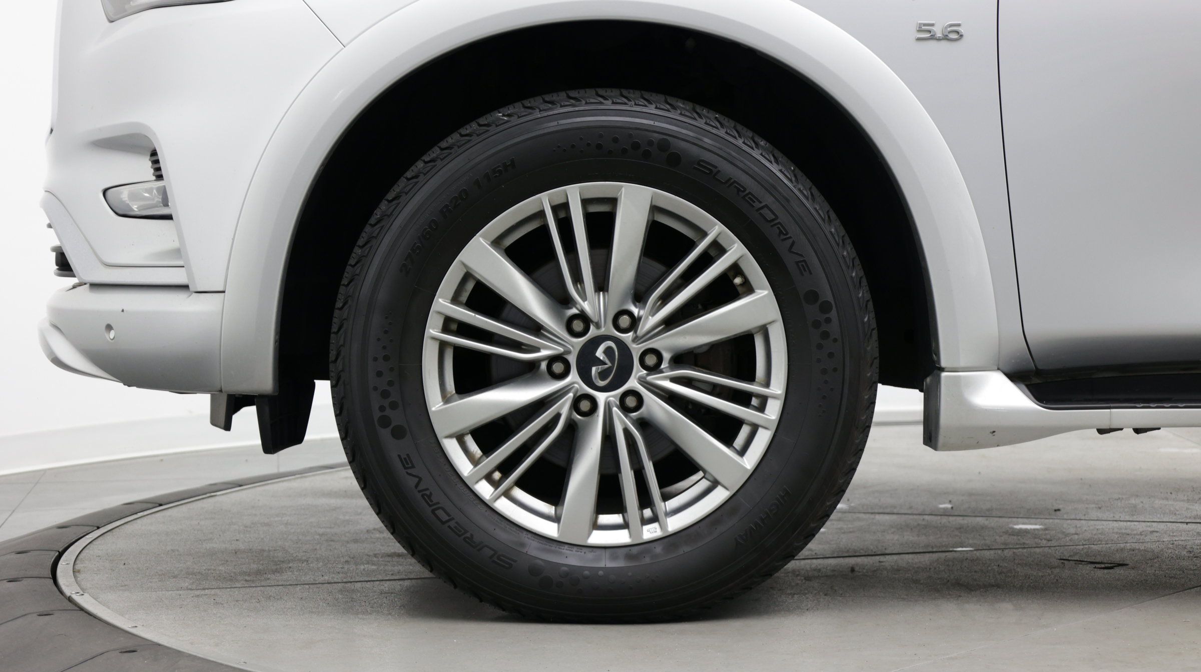Used 2018 INFINITI QX80 4WD w/ Driver Assistance Package image 11