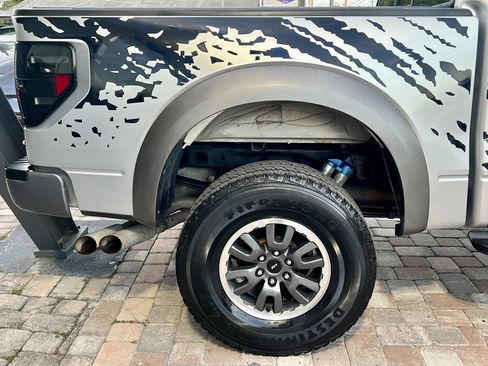 Used 2011 Ford F150 Raptor w/ Raptor Luxury Pkg image 23