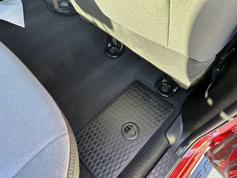 Used 2024 RAM 2500 Big Horn image 17