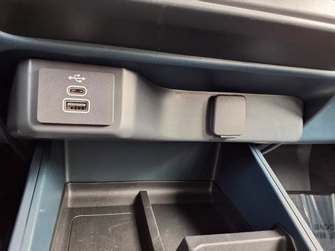 Used 2025 Ford Maverick XL w/ Equipment Group 102A image 6