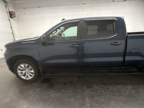 Used 2019 Chevrolet Silverado 1500 Custom w/ Custom Value Package image 5