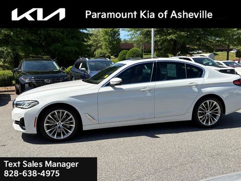 Used 2023 BMW 530i xDrive w/ Convenience Package AWD/4WD image 3