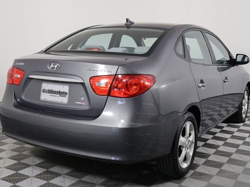 Used 2009 Hyundai Elantra SE image 2