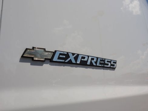 New 2025 Chevrolet Express 2500 w/ Driver Convenience Package image 22
