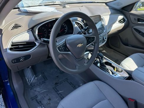 Used 2023 Chevrolet Malibu LT image 10
