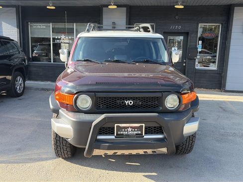 Used 2007 Toyota FJ Cruiser 4WD image 8