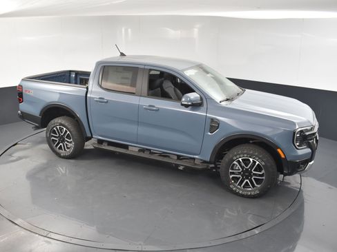 Used 2024 Ford Ranger Lariat w/ FX4 Off-Road Package image 18