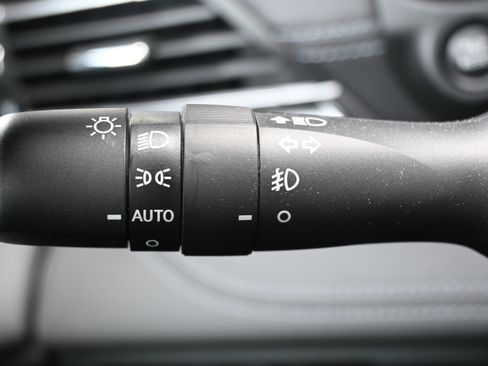 Certified 2025 Subaru Outback Touring w/ Popular Package #2 image 29