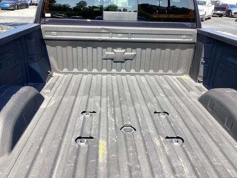 Used 2024 Chevrolet Silverado 2500 LTZ w/ LTZ Plus Package image 5