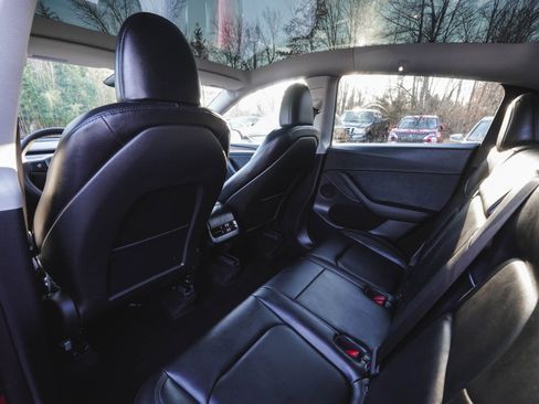 Used 2024 Tesla Model Y Performance image 29