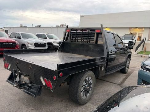 Used 2022 Chevrolet Silverado 2500 Custom w/ Custom Value Package AWD/4WD image 4