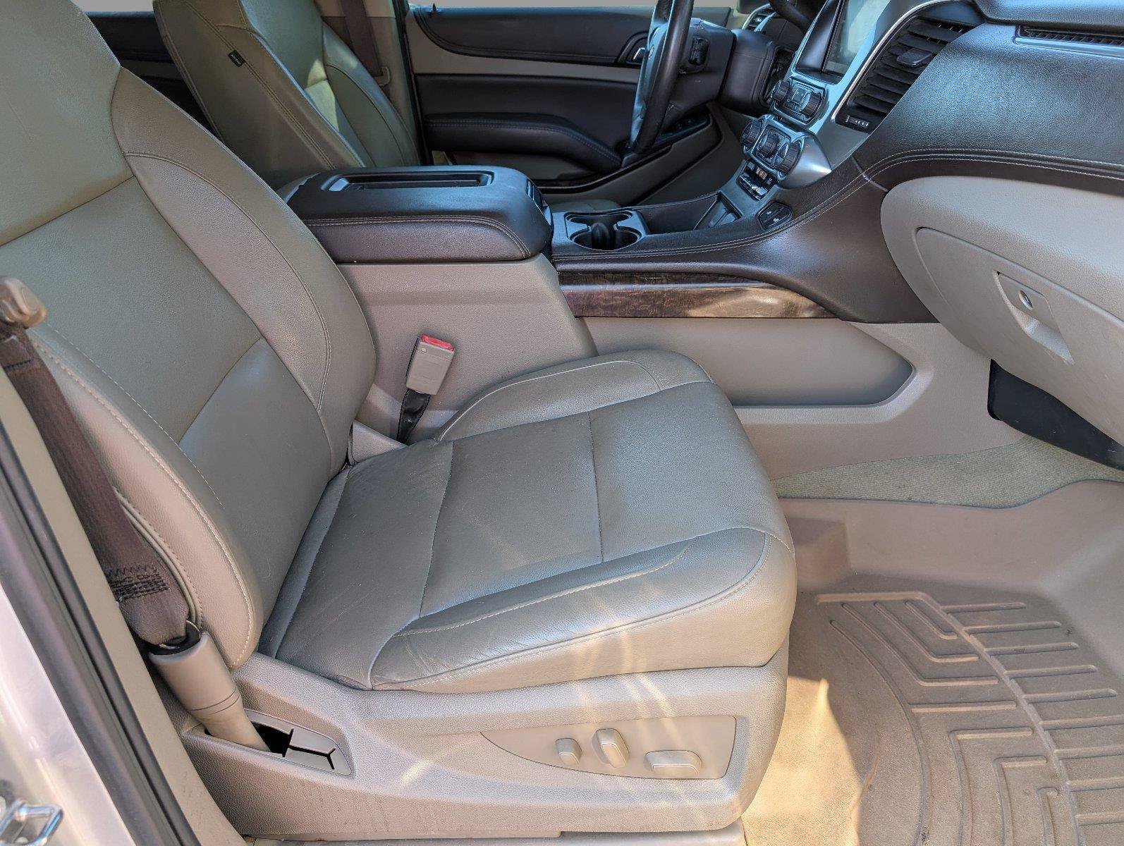 Used 2017 Chevrolet Tahoe LT w/ Luxury Package RWD image 43