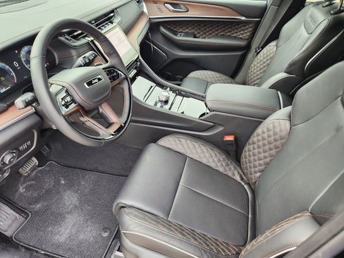 New 2025 Jeep Grand Cherokee L Summit w/ Obsidian Package image 13