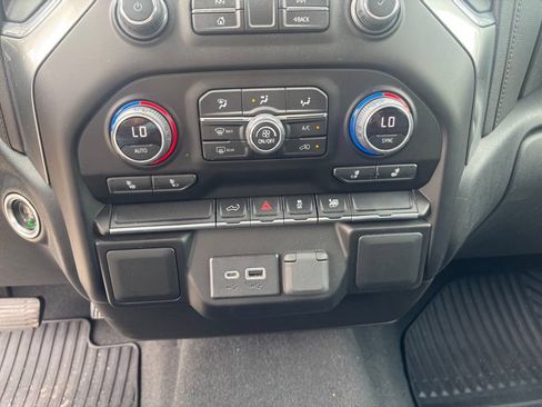 Used 2022 Chevrolet Silverado 1500 Limited RST AWD/4WD image 31