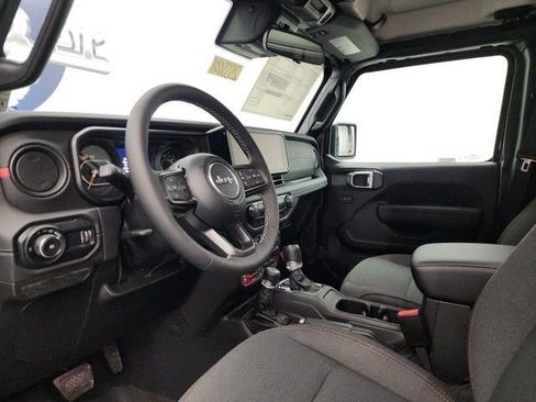 New 2025 Jeep Wrangler Unlimited Rubicon image 12