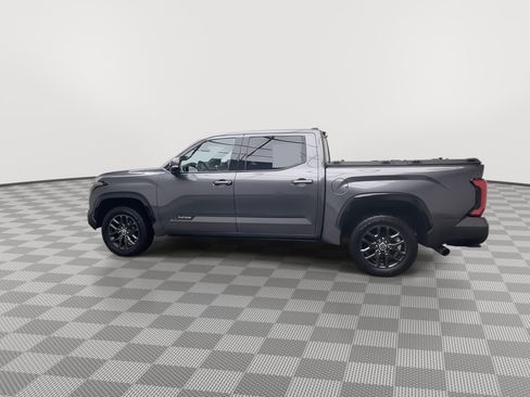 Used 2023 Toyota Tundra Platinum AWD/4WD image 40