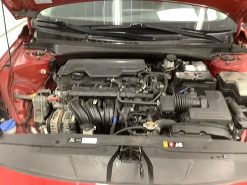 Used 2021 Hyundai Elantra SEL FWD image 19