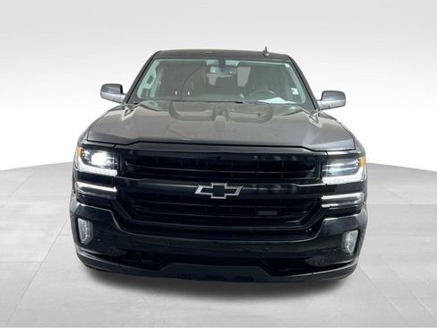 Used 2018 Chevrolet Silverado 1500 LTZ Z71 w/ Midnight Edition AWD/4WD image 4