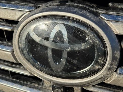 Certified 2019 Toyota Land Cruiser image 9