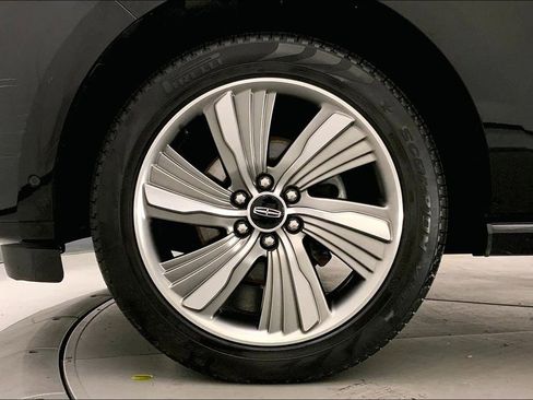 Used 2018 Lincoln Navigator Reserve w/ Technology Package AWD/4WD image 8