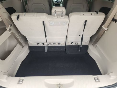 Used 2019 Chrysler Pacifica Touring-L w/ Advanced Safetytec Group FWD image 24
