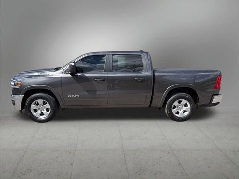 Used 2025 RAM 1500 Big Horn AWD/4WD image 2