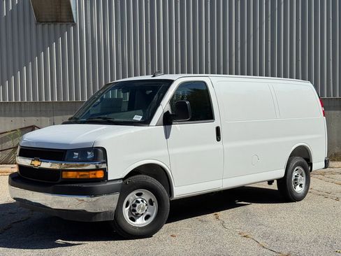 New 2025 Chevrolet Express 2500 Work Van w/ Driver Convenience Package image 2