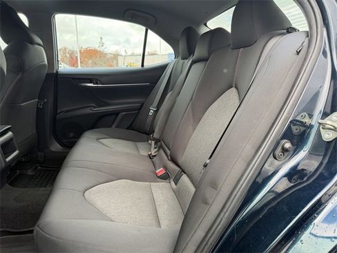 Used 2019 Toyota Camry LE image 15