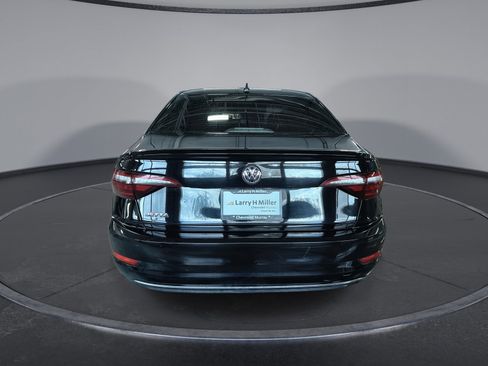 Used 2021 Volkswagen Jetta SE image 5