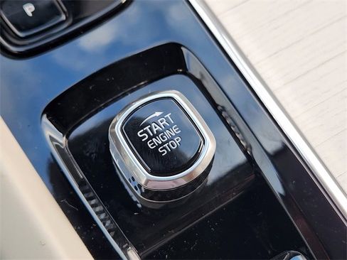 New 2026 Volvo XC60 B5 Ultra w/ Protection Package Premier image 20